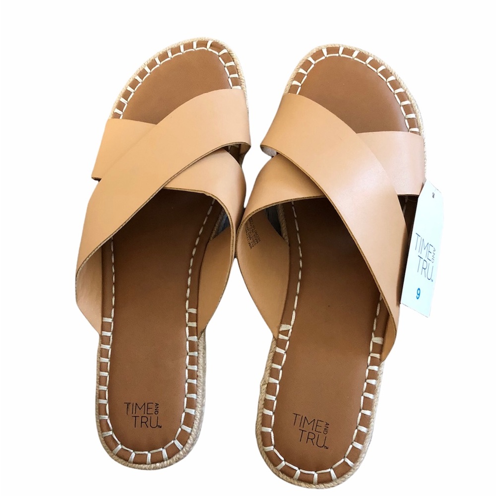 TIME AND TRU WOMEN’S CRISCROSS ESPADRILLES SANDAL